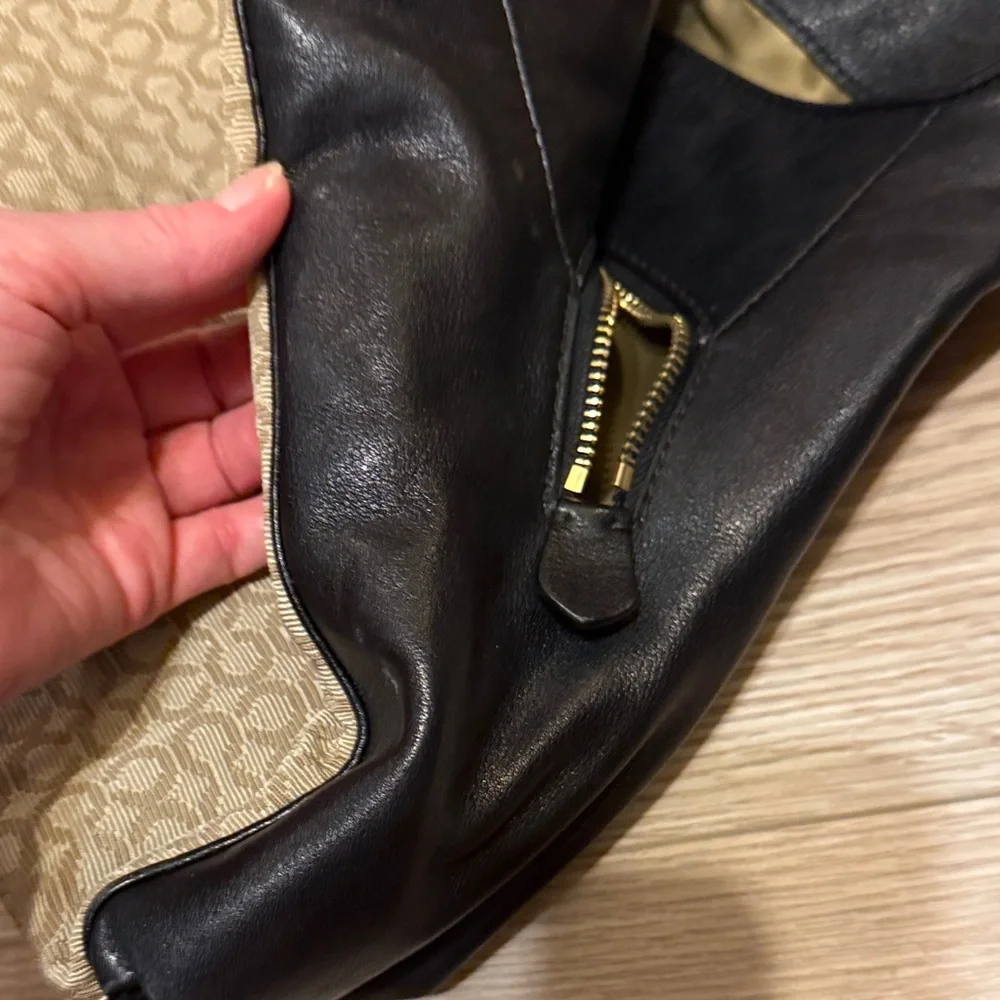 Elegant Coach Tan and Black Women's Bag - Picture 12 of 13